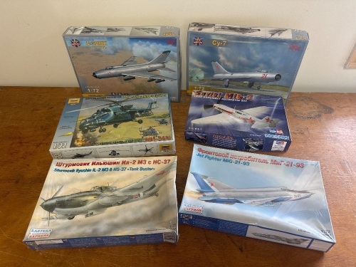 6 x Soviet plus Russian Military Models