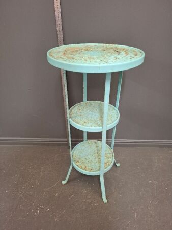 Metal garden stand - Teal with a lovely patina