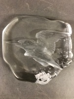 Crystal Paperweight of Diving Kingfisher Signed Mats Jonasson Sweden - 4