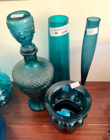 4 Pieces of Vintage Cobalt Blue Glass