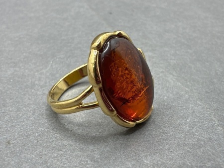 Ladies Baltic Ring, Featuring Oval Shaped Amber Stone Set in a Gold Tone Ring - Size L/6