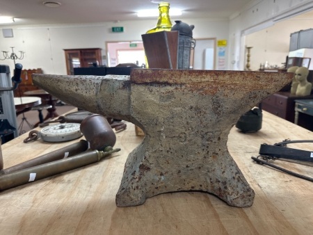 Large Anvil - Marked