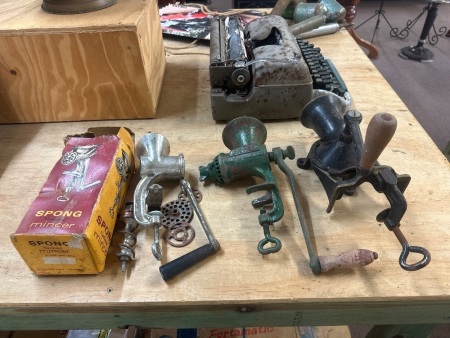 3 Vintage Meat Mincers - Incs 2 Spong (1 in original box) & Beatrice (England)