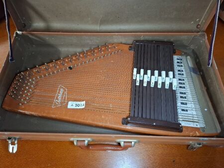 Autoharp by Oscar Schmidt in Case