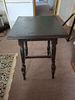 Painted tavern table on turned legs