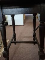 Painted tavern table on turned legs - 3
