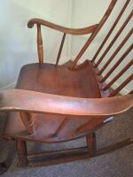 Antique wooden rocking chair - 4