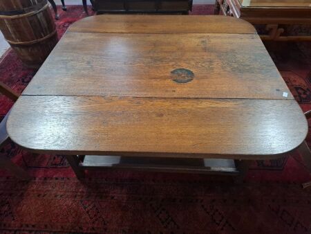 Vintage dropleaf table with single drawer and table extension