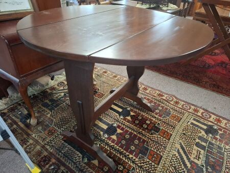 Vintage dropleaf table
