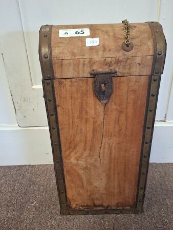 Vintage wooden wine cooler with brass trim