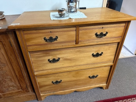 Pine chest of drawers
