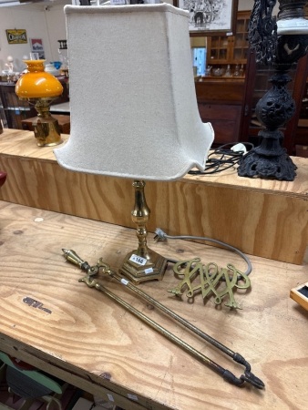 Brass electric lamp with shade + Pair of vintage brass fire tongs + brass trivet