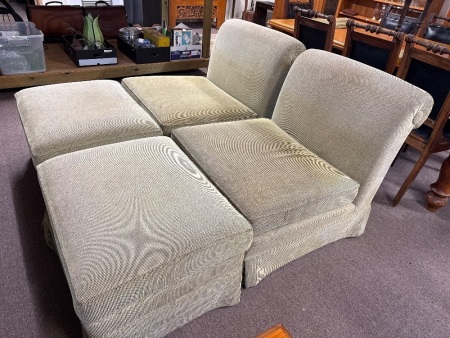 2x couches with pouffes