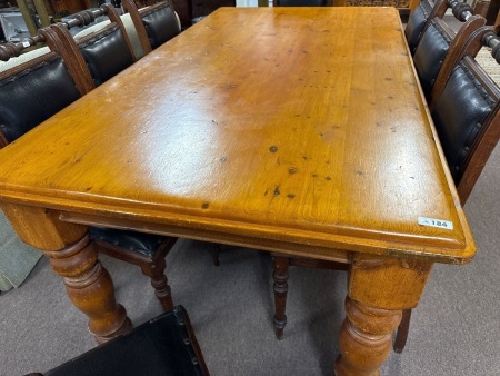 Pine dining table with turned legs