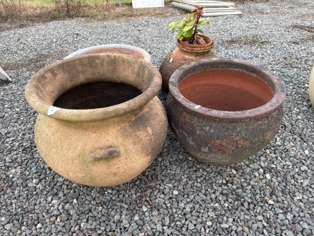 4x terracotta pots