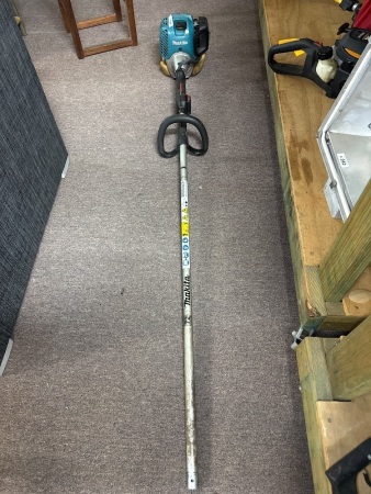 MAKITA 4-stroke brushcutter - needs head attachment