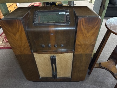 Mendelssohn Music Masters radio console