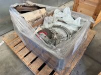 Pallet with Pulleys and pulley mould