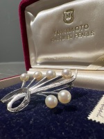 Mikimoto Cultured Pearls Silver Brooch - 3