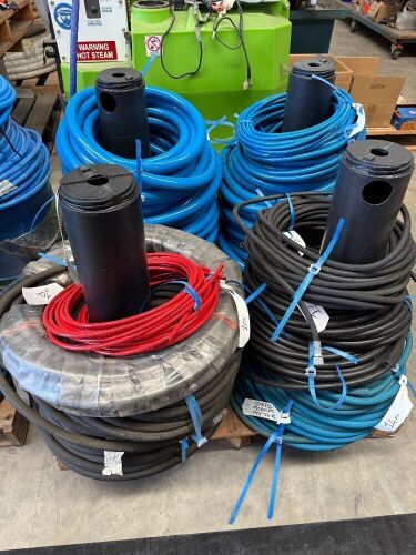Pallet of various hose and lengths (Rubber, hydraulic)