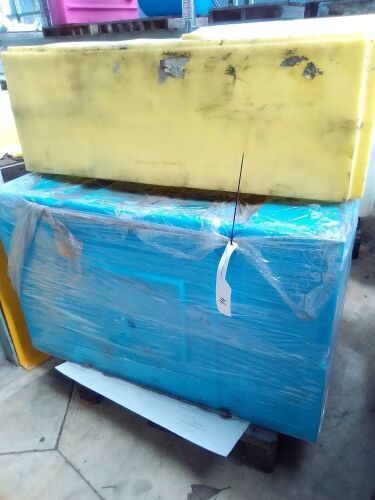 1 x 400 Liter tank Yellow, 1 x400 /1 x 500 litre blue