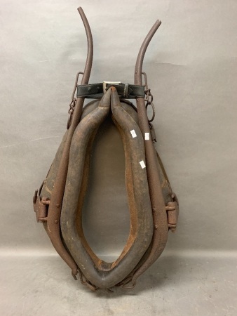 Antique Leather Horse Collar & Hames in Good Condition