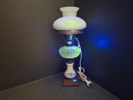 Manganese Glass Converted Lamp - 3 areas UV reactive