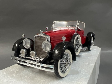 1928 Stutz Blackhawk Boattail &ndash; Red
