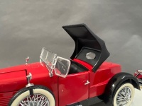 1928 Stutz Blackhawk Boattail &ndash; Red - 4