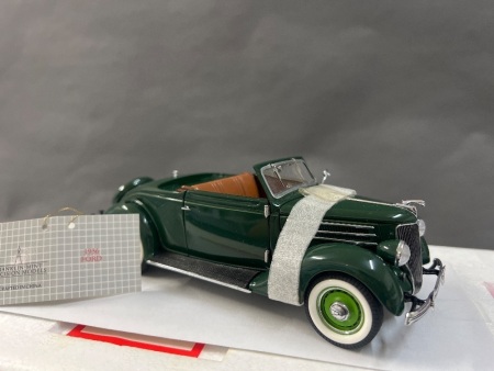 1936 Ford Deluxe Cabriolet (MIB)
