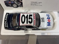 1995 Holden Commodore VR #015 Craig Lowndes / Greg Murphy - 1995 Bathurst Pole Position - Cert. No. 0606 / 1200 - Maker. Classic Car - Pro. No. 18413 - 5