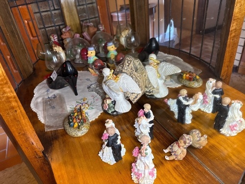 Shelf lot of assorted figurines, etc