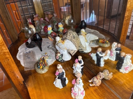 Shelf lot of assorted figurines, etc