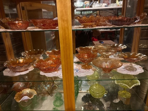 Shelf lot of mostly Marigold carnival glass bowls