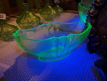 Green uranium/glow depression glass bowl