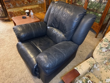 Leather lounge chair