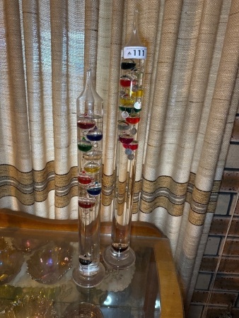 2z Free Standing Galileo Thermometers with floating globes
