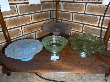 4x pedestal Compote/dishes