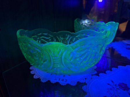 Green depression, uranium/glow glass salad bowl
