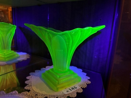 Green depression, uranium/glow glass vase