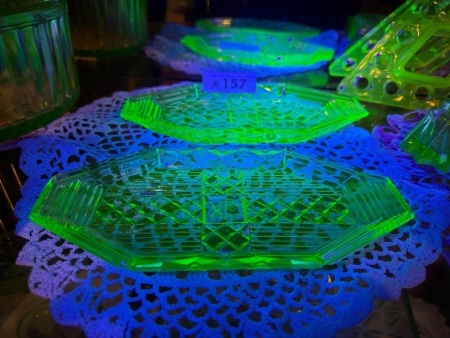 2x Green uranium/glow glass dishes