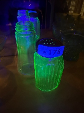 Grain uranium/glow glass, salt and pepper shakers &ndash; top missing from one