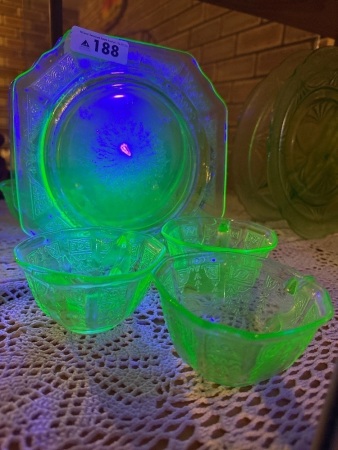 3x Green uranium/glow glass cups plus plate