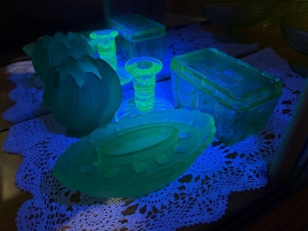 Assorted repaired uranium glow glass pieces