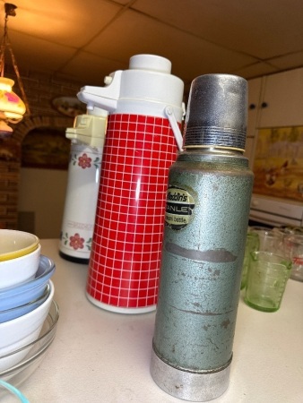 3x vacuum bottles