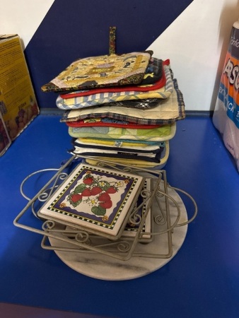 Assorted pot holders and rests