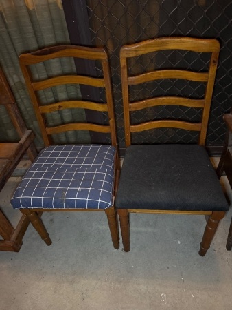 2 vintage chairs