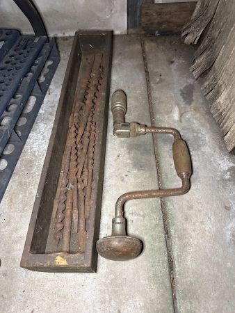 Vintage brace and bits