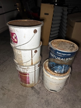 5 tubs of Timber stain