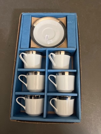 Seyei Japan 1971 Porcelain Tea Set